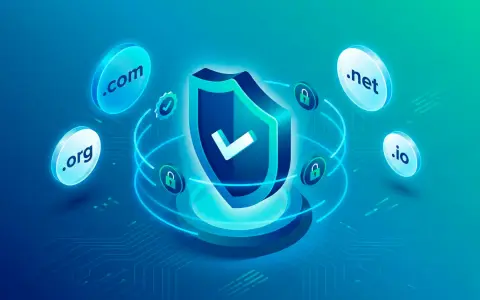 Sicheres Domain-Management: Schild mit Häkchen, umgeben von .com, .org, .net, .io und Schlössern. Kein curl error 60 hier!