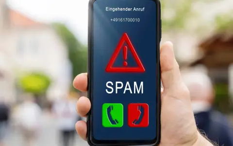 Ein eingehender Anruf auf dem Handy wird als SPAM markiert. Vorsicht, ist das eine Spam-Nummer?