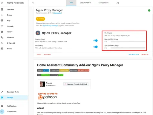 Home Assistant zeigt die Nginx Proxy Manager Add-on-Konfiguration mit Hostnamen und Ressourcennutzung an.