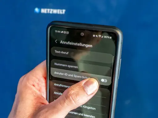 Telefon-Einstellungen: Anrufer-ID und Spam-Schutz aktivieren, um spam nummer erkennen und unerwünschte Anrufe zu blockieren.