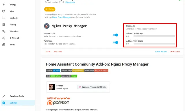 Home Assistant zeigt die Nginx Proxy Manager Add-on-Konfiguration mit Hostnamen und Ressourcennutzung an.